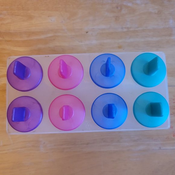 🌟2 for $20!🌟  Rocket Shaped Popsicle Molds - Picture 3 of 3